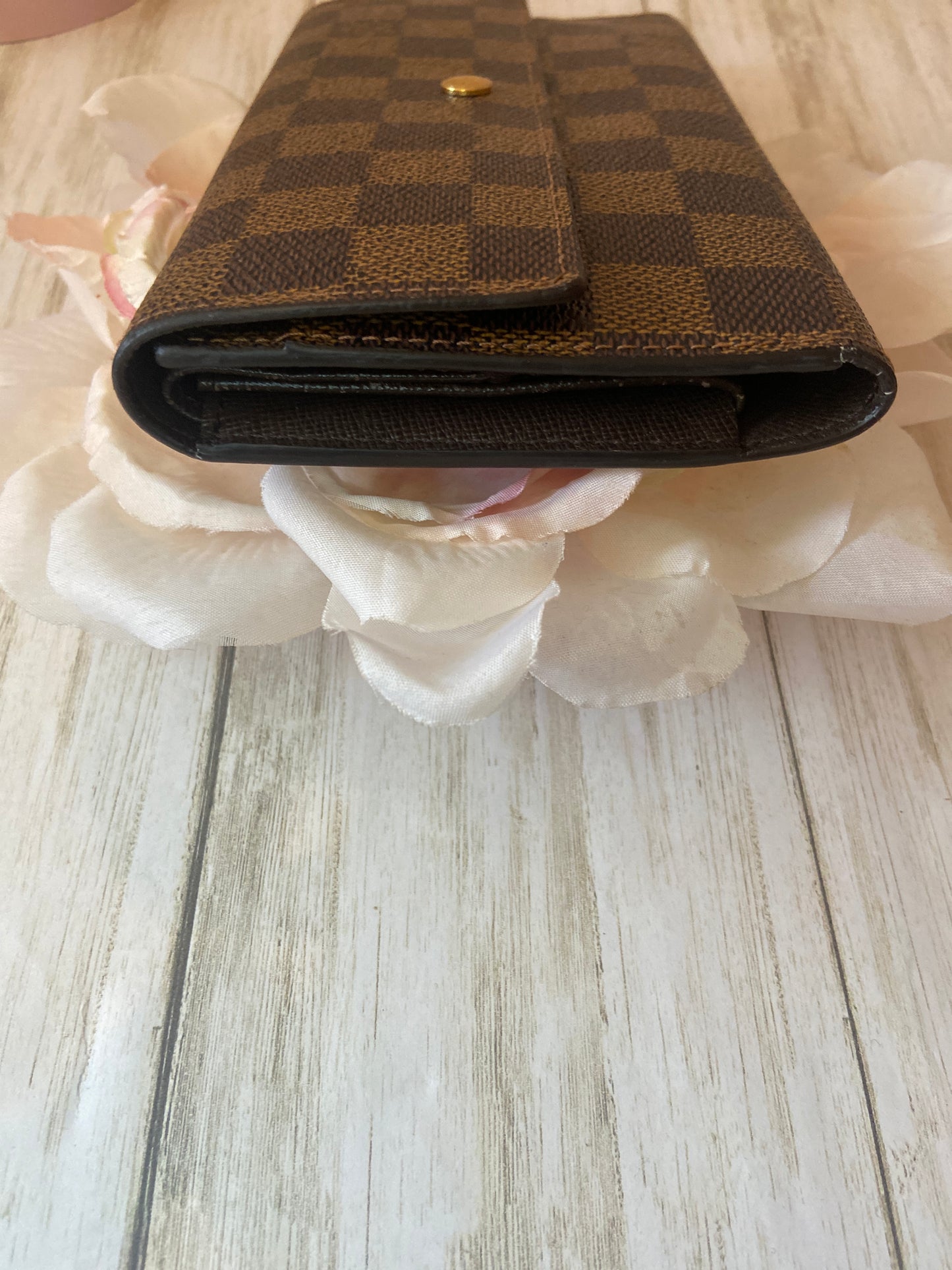 Louis Vuitton Damier Portefeuille International Wallet