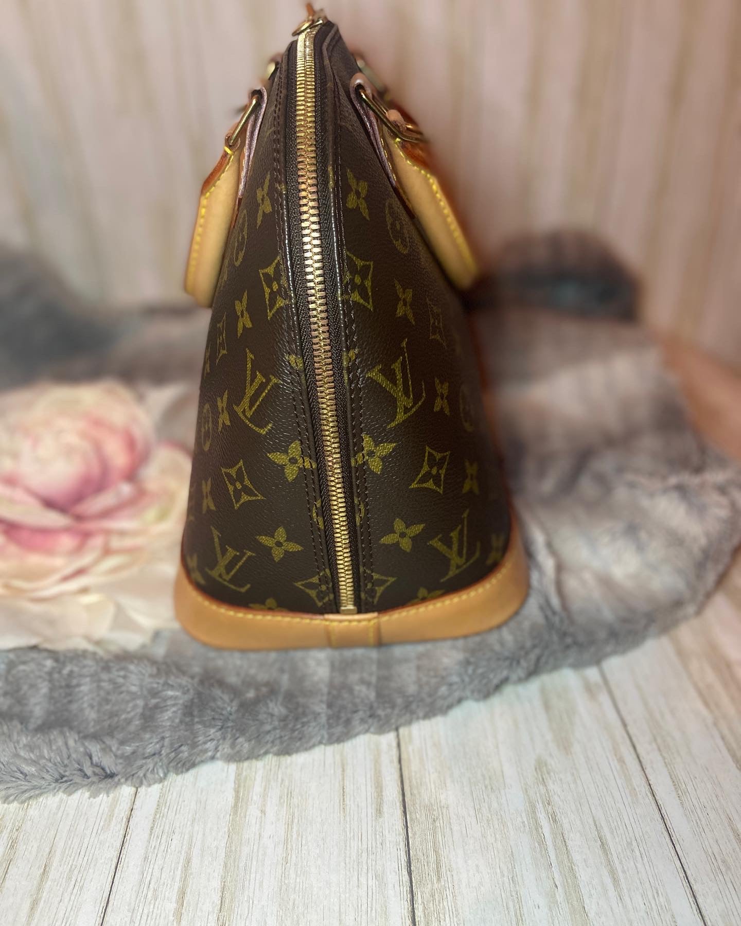 Louis Vuitton Monogram Alma