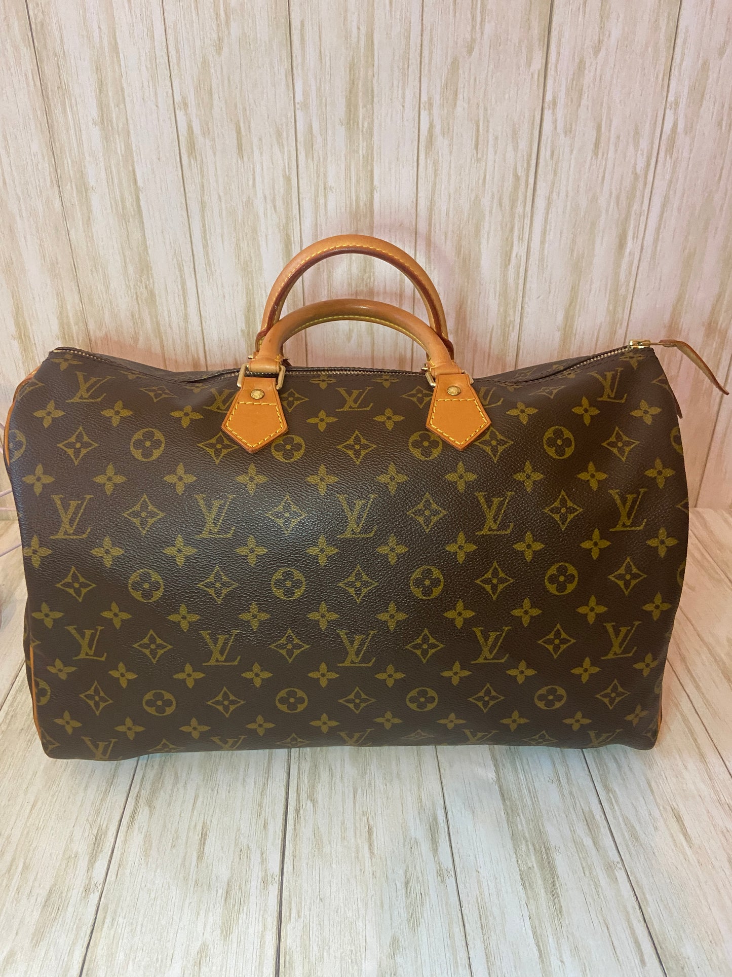 Louis Vuitton Monogram Speedy 40