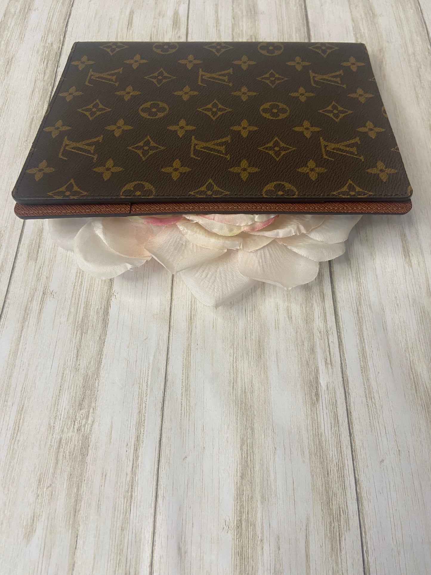 LOUIS VUITTON MONOGRAM DESK AGENDA COVER