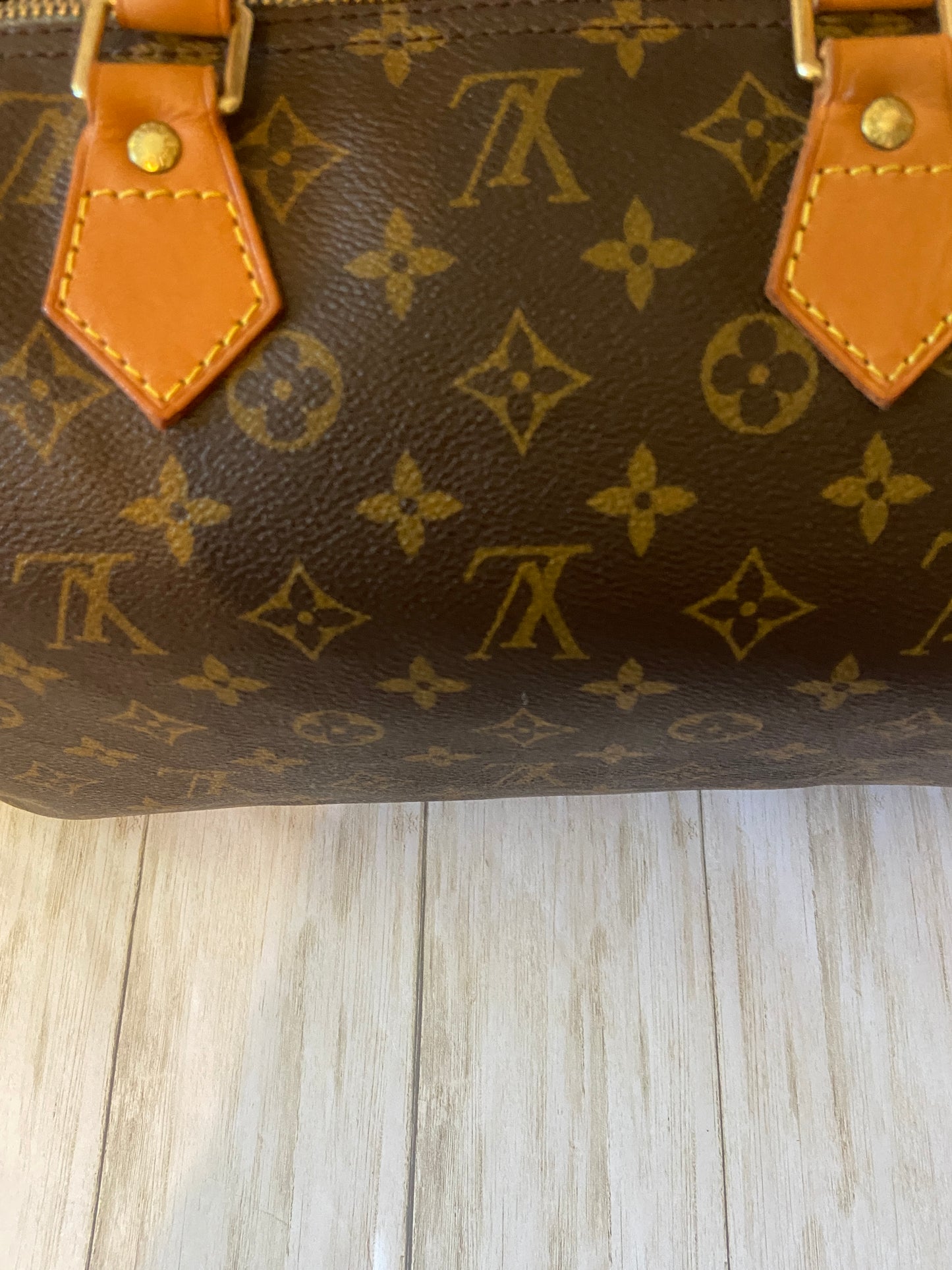 Louis Vuitton Monogram Speedy 40