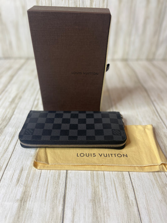 Louis Vuitton Zippy Vertical Wallet