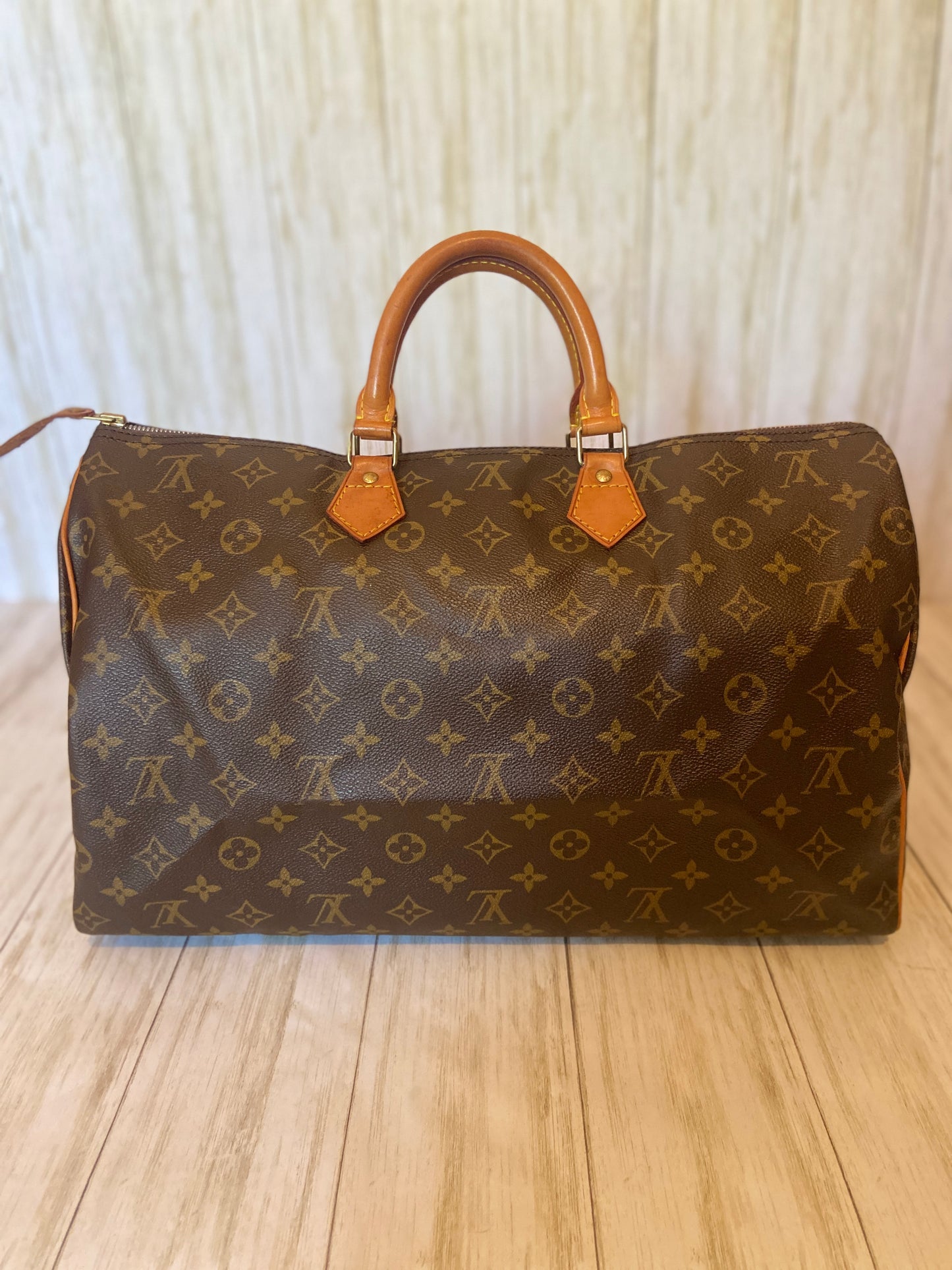 Louis Vuitton Monogram Speedy 40