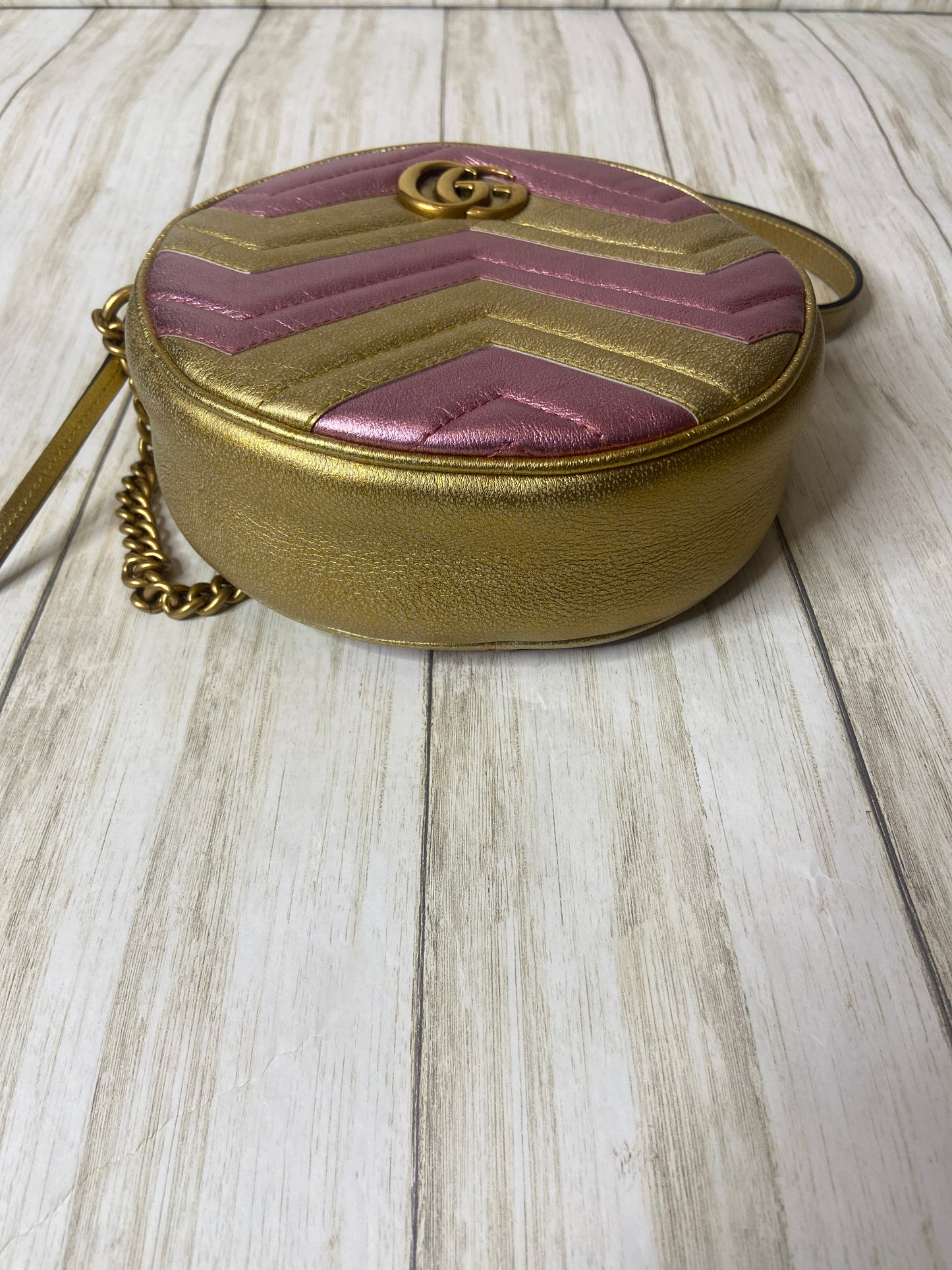 GUCCI METALLIC MATELASSE MINI MARMONT ROUND SHOULDER BAG PRELOVED