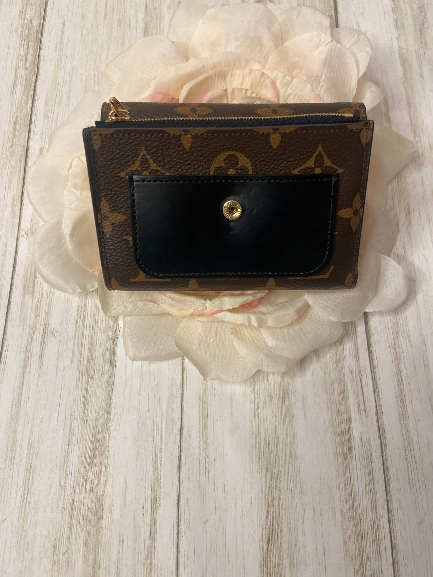 LOUIS VUITTON FLOWER LOCK WALLET