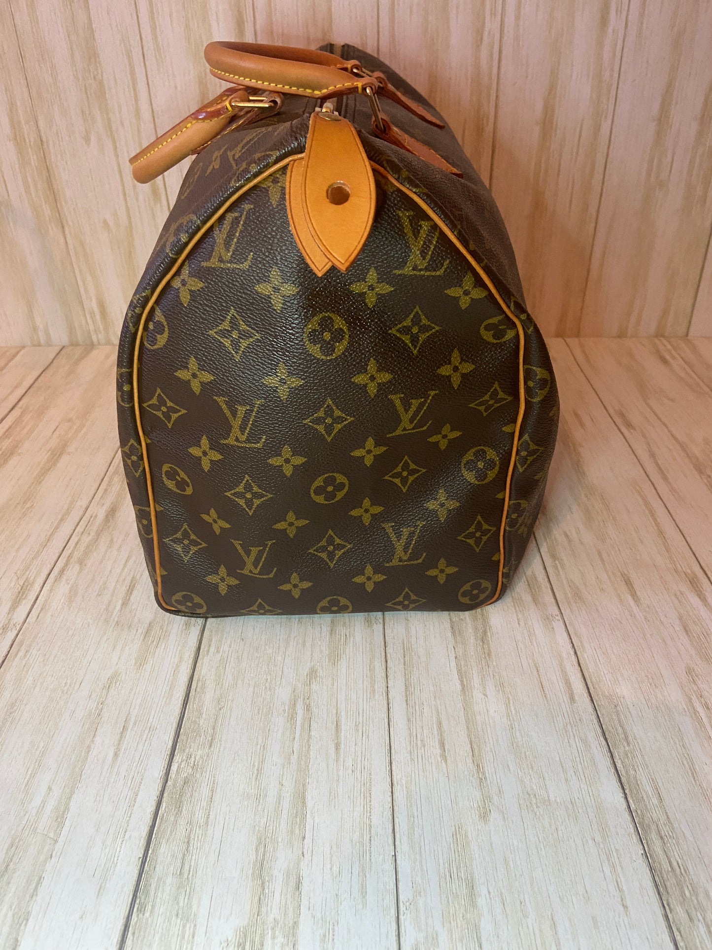 Louis Vuitton Monogram Speedy 40