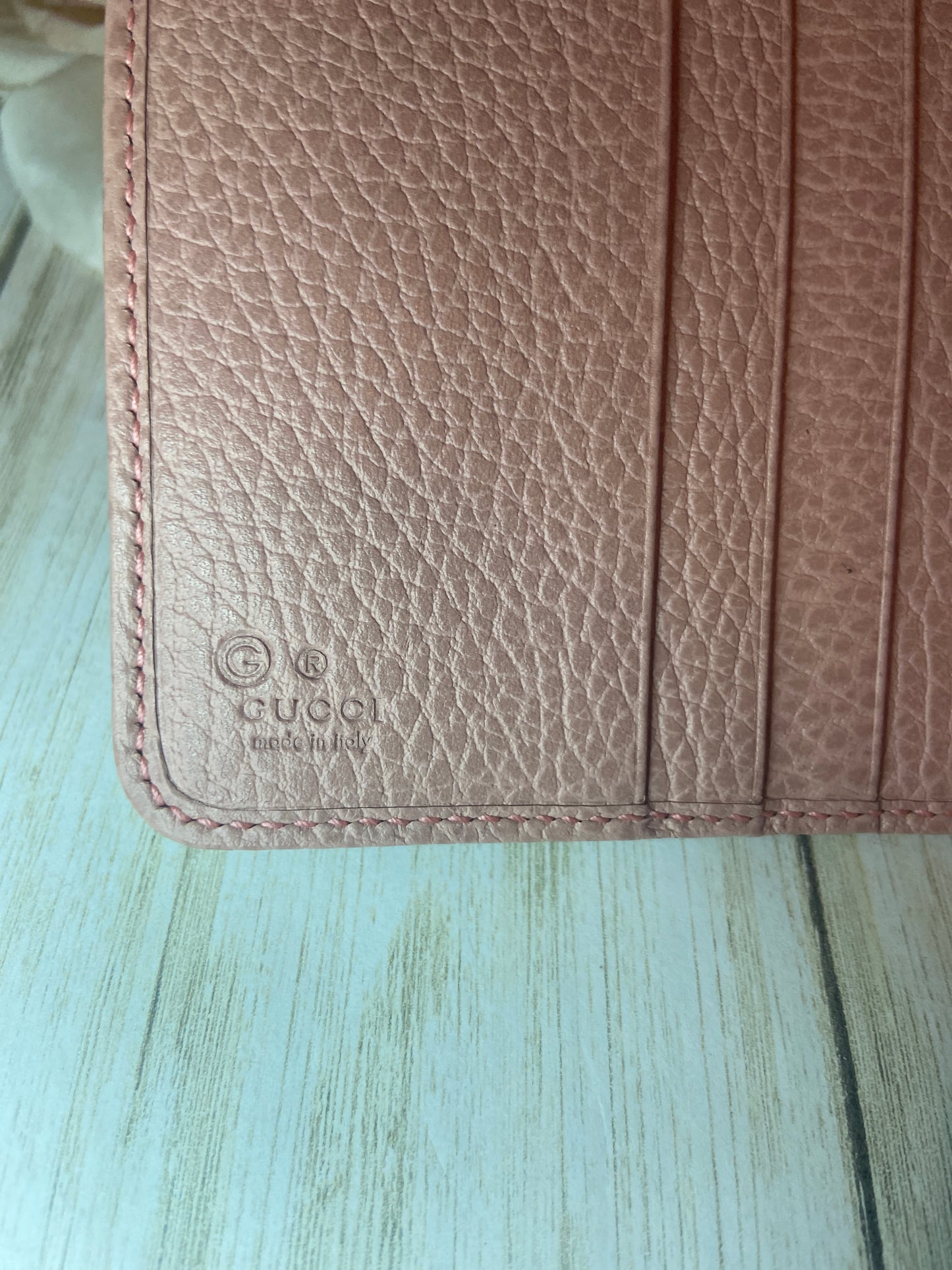 GUCCI GG LEATHER ROUND BI FOLD WALLET