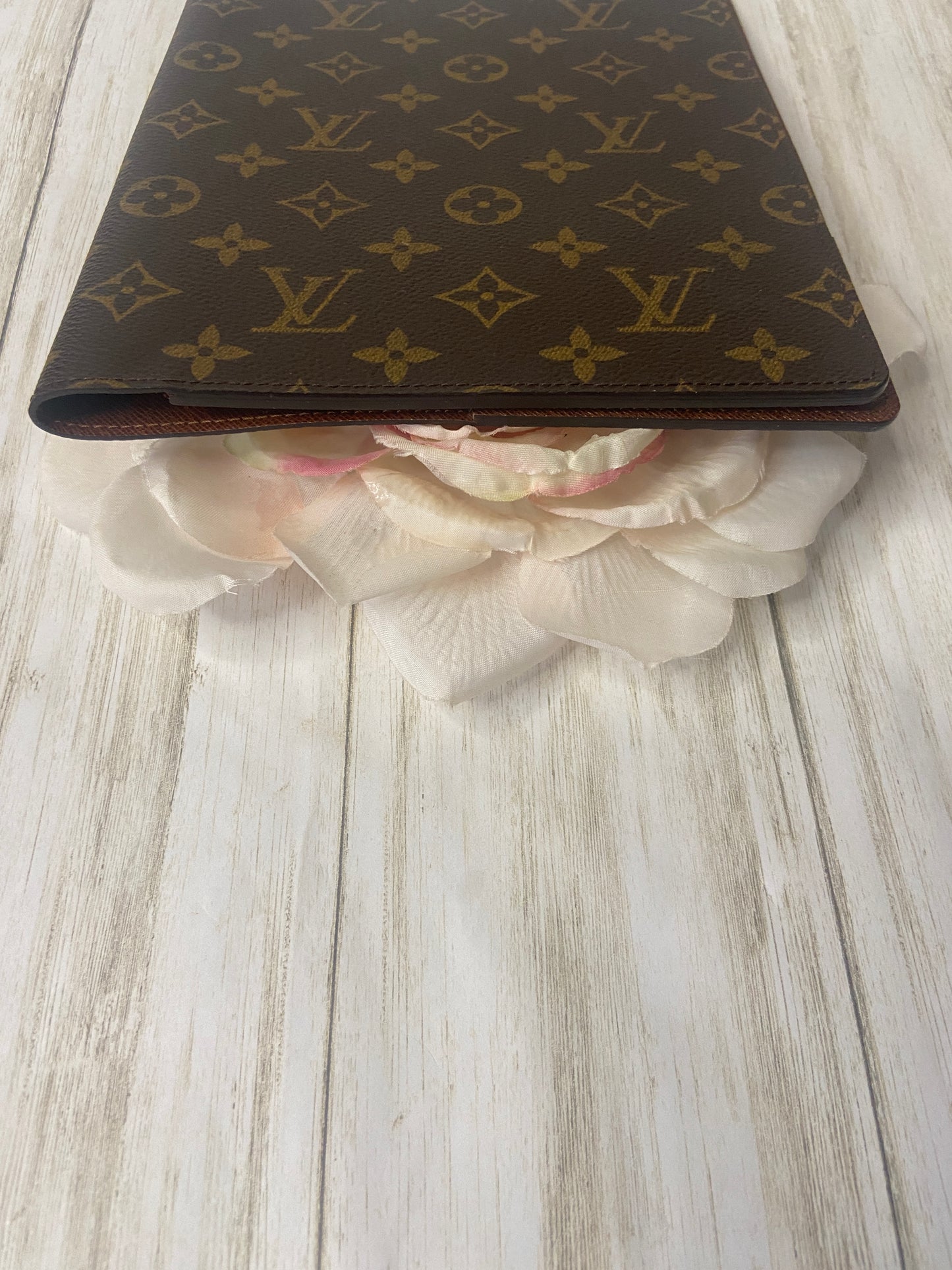 LOUIS VUITTON MONOGRAM DESK AGENDA COVER